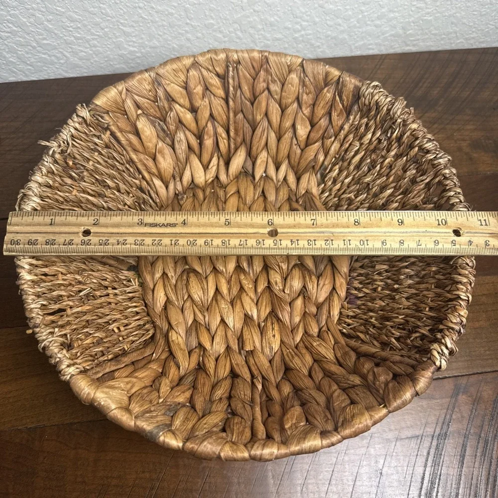 Vintage Wicker Woven Basket/Bowl Farmhouse Adirondack Handwoven